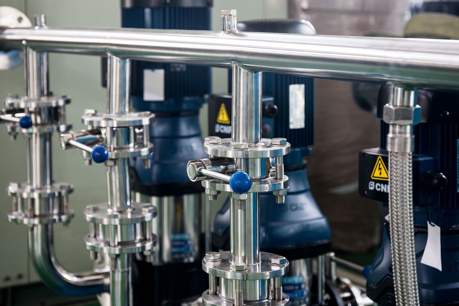 Precision stainless steel piping system